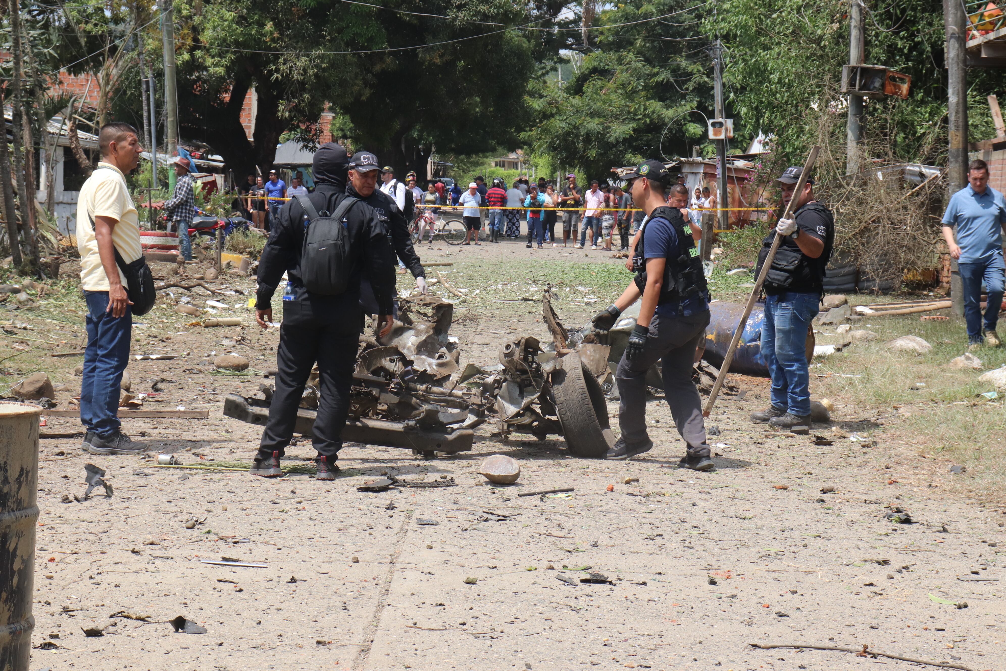 Carro bomba en potrerito Valle