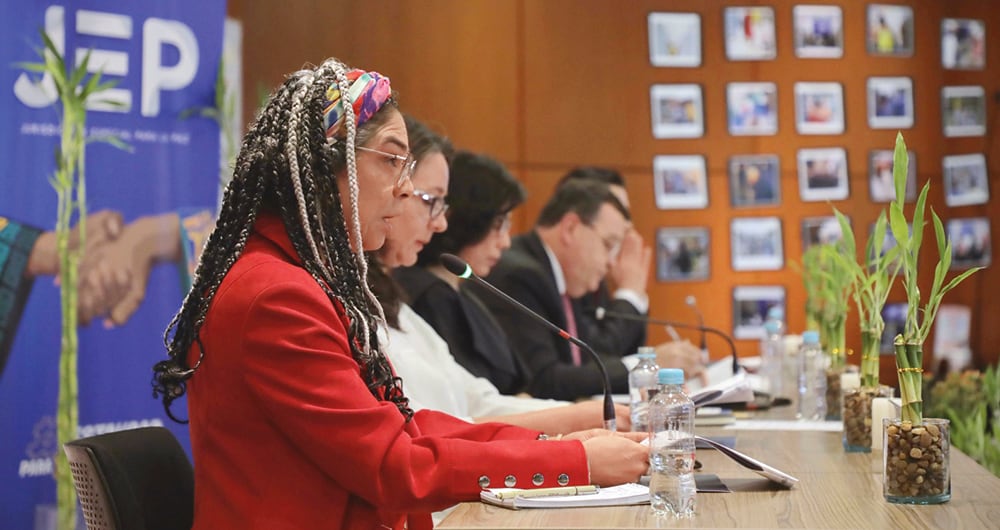 La Jurisdicción Especial para la Paz alista dos condenas contra el último secretariado de las Farc y 12 militares en retiro por crímenes en medio del conflicto.