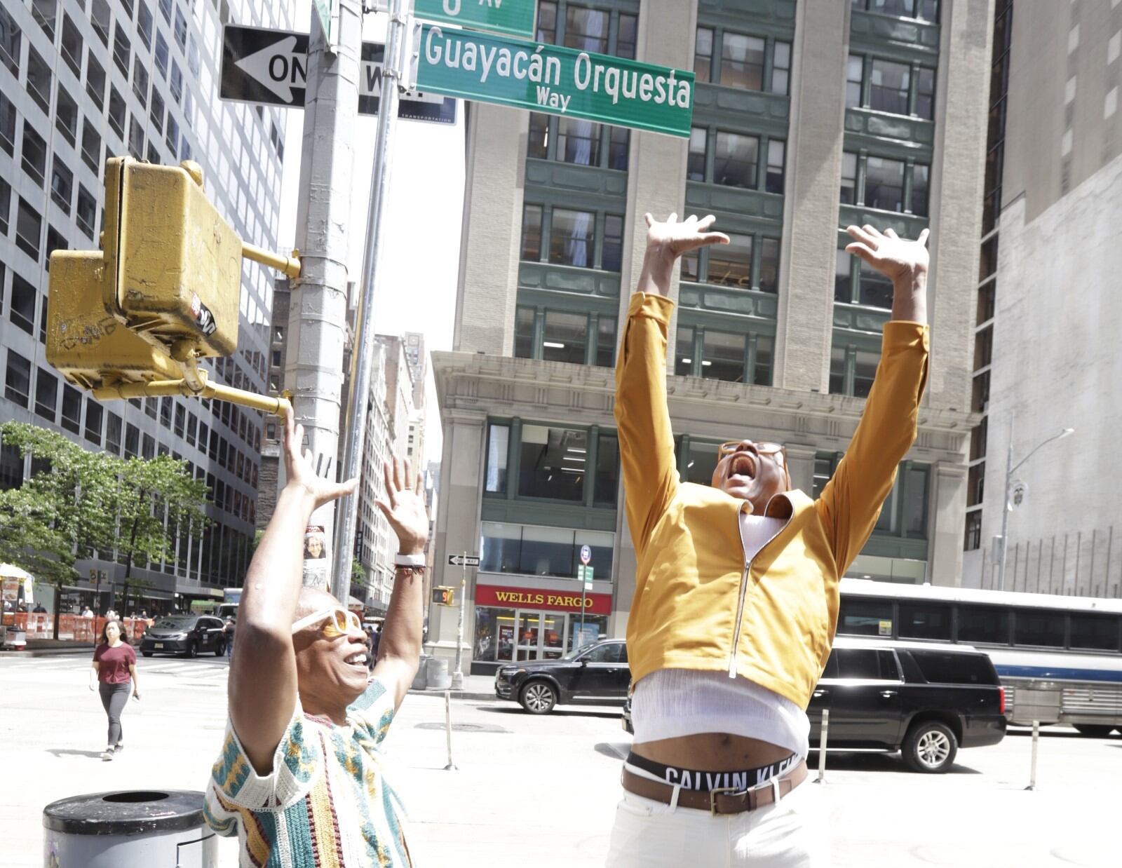 nte el emotivo homenaje, Nino Caicedo -compositor de todas las canciones de Guayacan
Orquesta- expreso visiblemente conmovido: