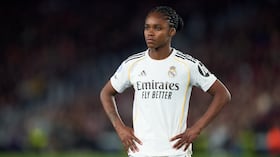 Linda Caicedo, decepcionada, tras la derrota en Champions League contra Barcelona