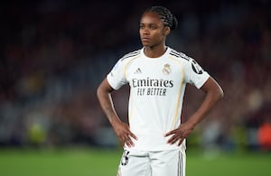 Linda Caicedo, decepcionada, tras la derrota en Champions League contra Barcelona