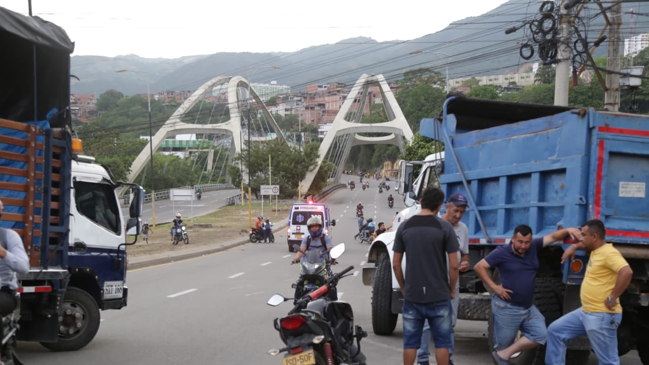Vía de acceso al aeropuerto Palonegro en Bucaramanga. Foto Ilustrativa