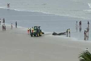 El naufragio afectó a los 12 tripulantes de la embarcación.