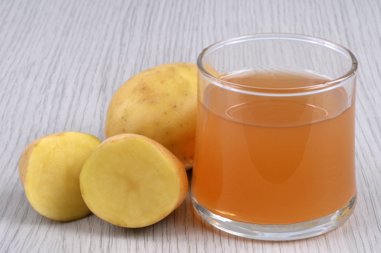 Estos son los beneficios que aporta el jugo de papa a la salud.