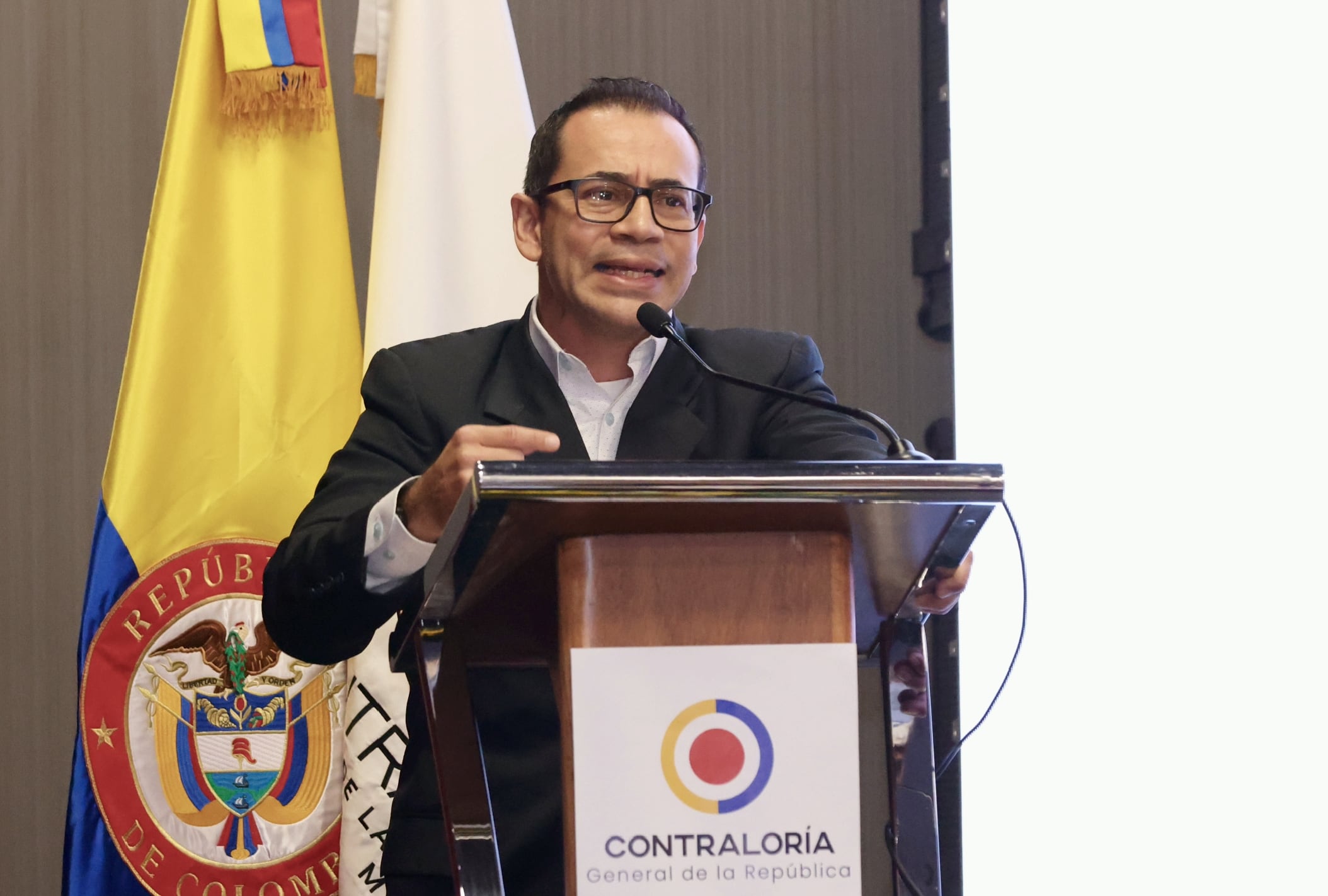 Balance económico
y perspectiva fiscal para la sostenibilidad nacional