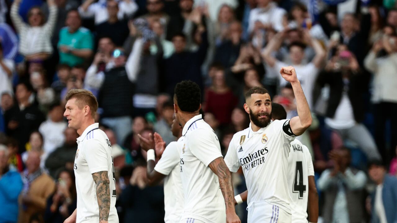 Benzema se fue de triplete en la goleada sobre Valladolid