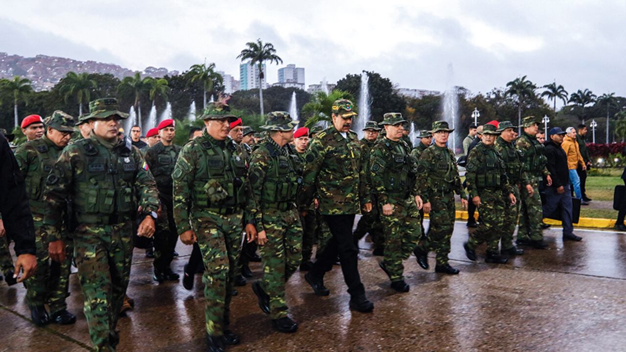 El régimen de Nicolás Maduro, Hezbolá, Irán y el ELN estaban detrás de la violencia en Arauca y el Catatumbo, según el informe de inteligencia.