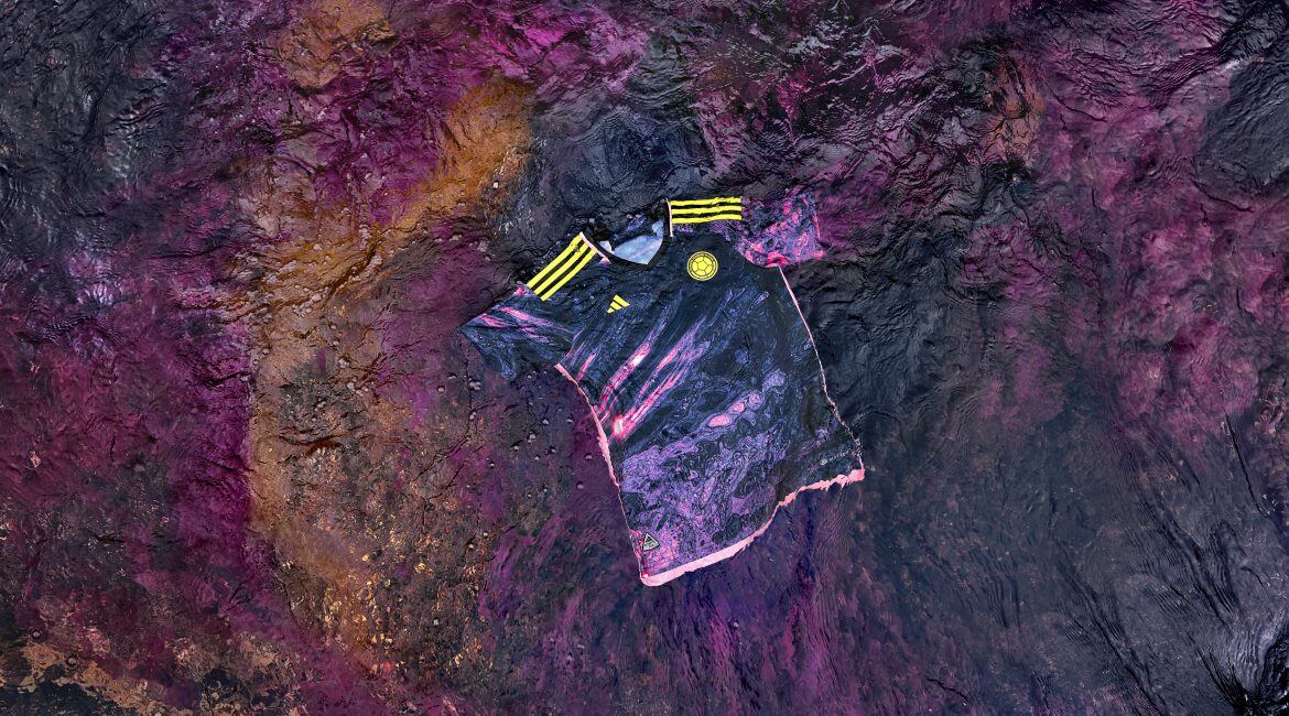 La nueva camiseta está inspirada en Caño Cristales