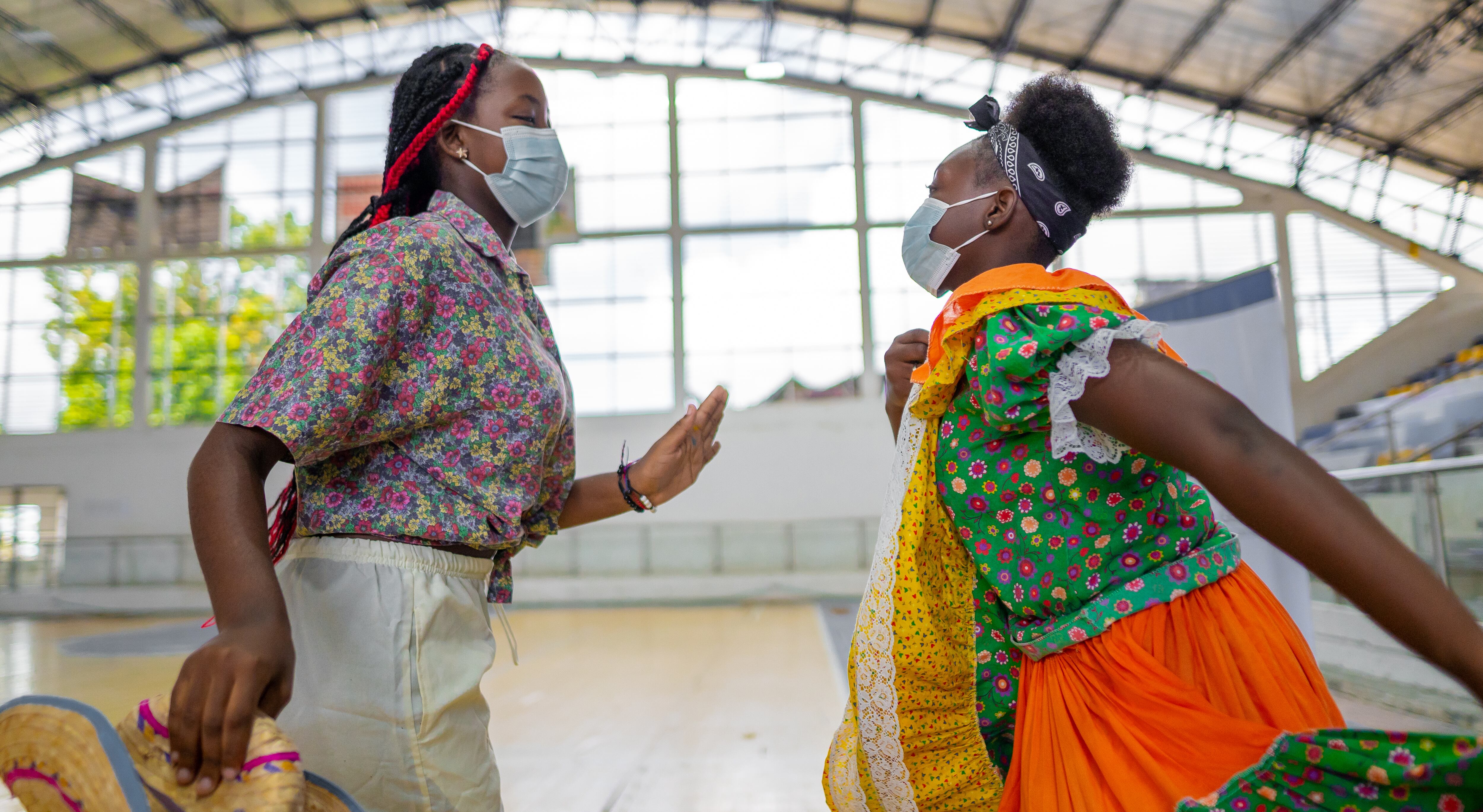 Preservar las tradiciones ancestrales no depende solo de los conocimientos que los adultos lleven de una generación a otra; se requieren de espacios adecuados para enseñar la cultura.