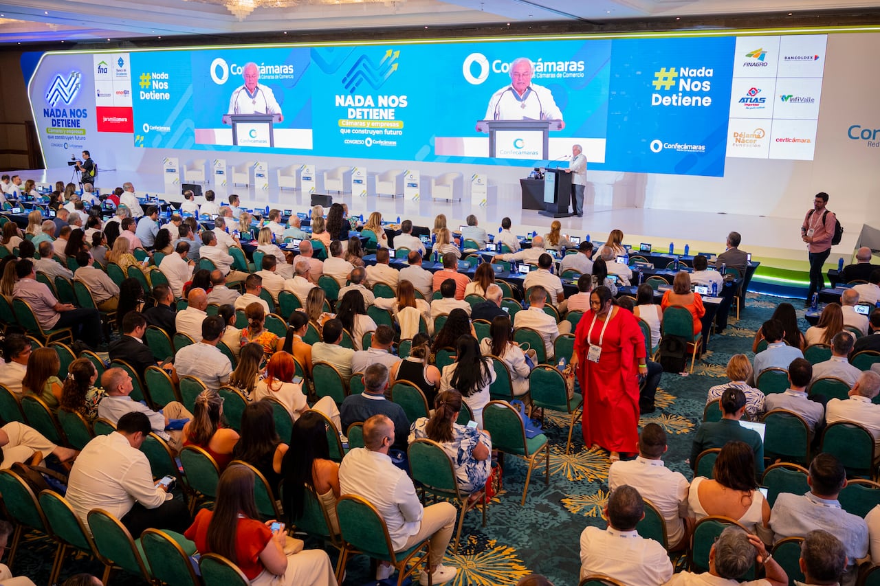 Más de 1.200 asistentes, entre empresarios, políticos y líderes de Colombia, participan en el Congreso de Confecámaras 2025