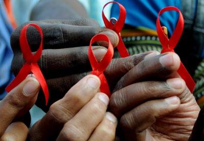 Según la investigación, el rechazo social ha estimulado la autoestigmatización de las personas con VIH/SIDA, quienes se excluyen de espacios y relaciones sociales e íntimas por sentimientos de temor, vergüenza y depresión. 
