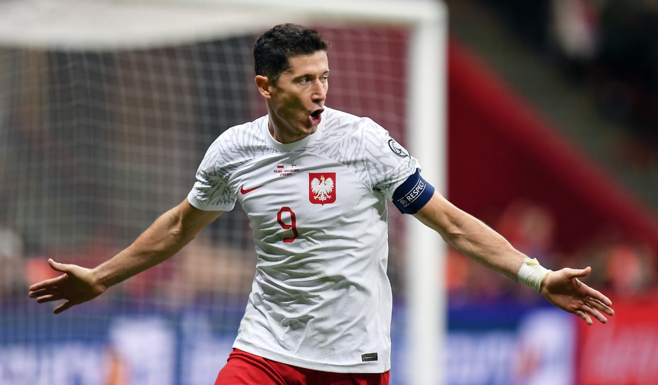 Robert Lewandowski anotó doblete ante Islas Feroe