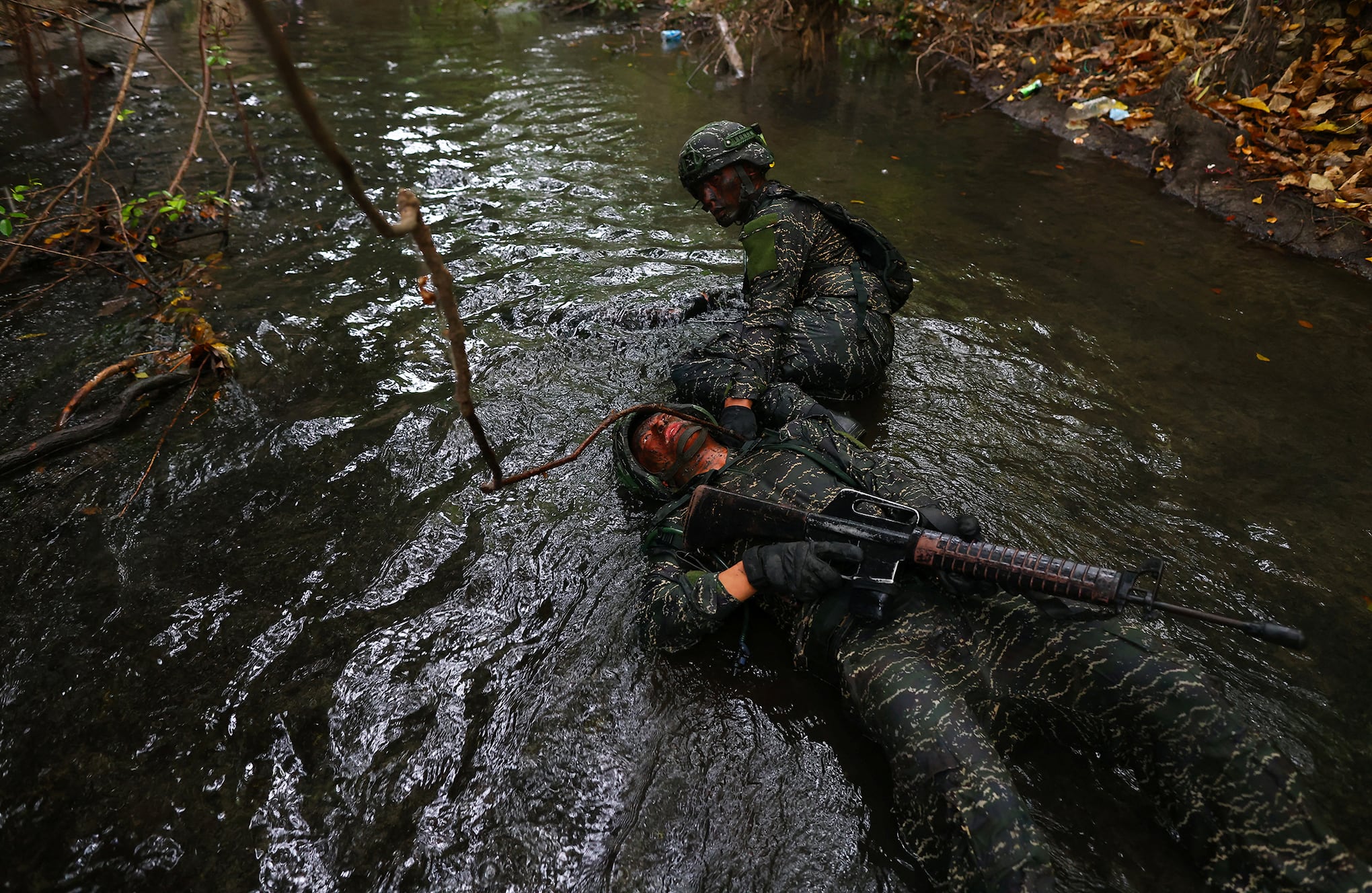 dentro del campo de entrenamiento de hombres rana de la marina de Taiwán.