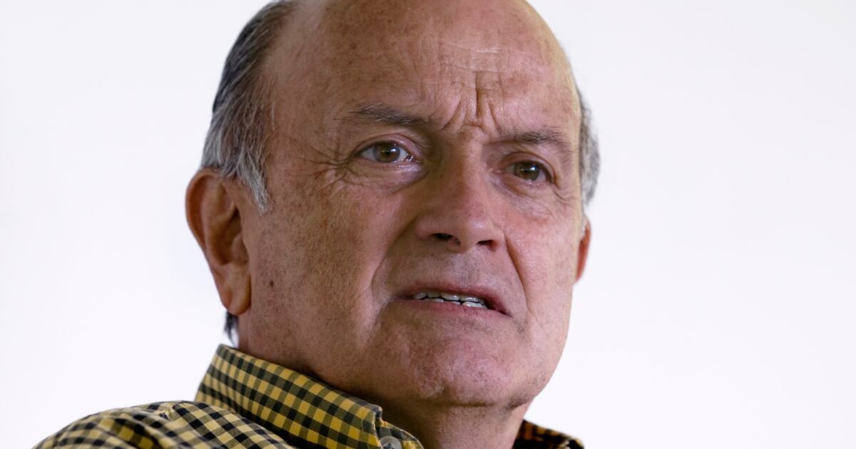 Álvarez Gardeazábal dice que Iván Velásquez le parece un personaje misterioso. 