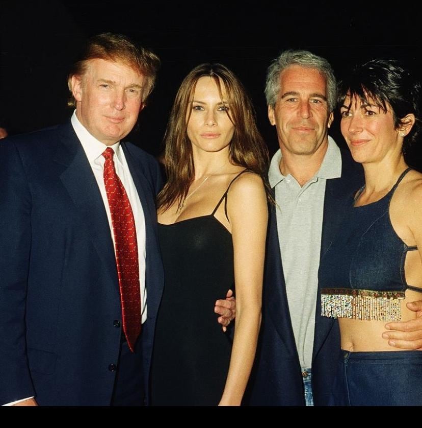 Donald Trump y Melania, se habrían conocido gracias a Jeffrey Epstein.