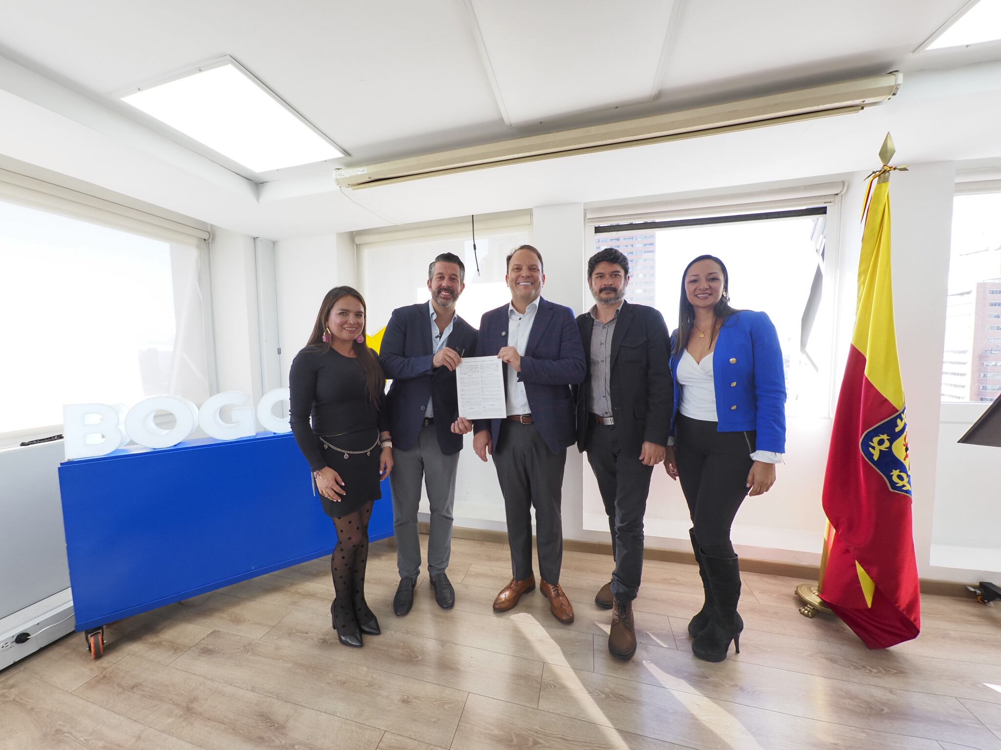 El acuerdo entre el Instituto Distrital de Turismo y Airbnb busca promover el turismo responsable y sostenible en Bogotá