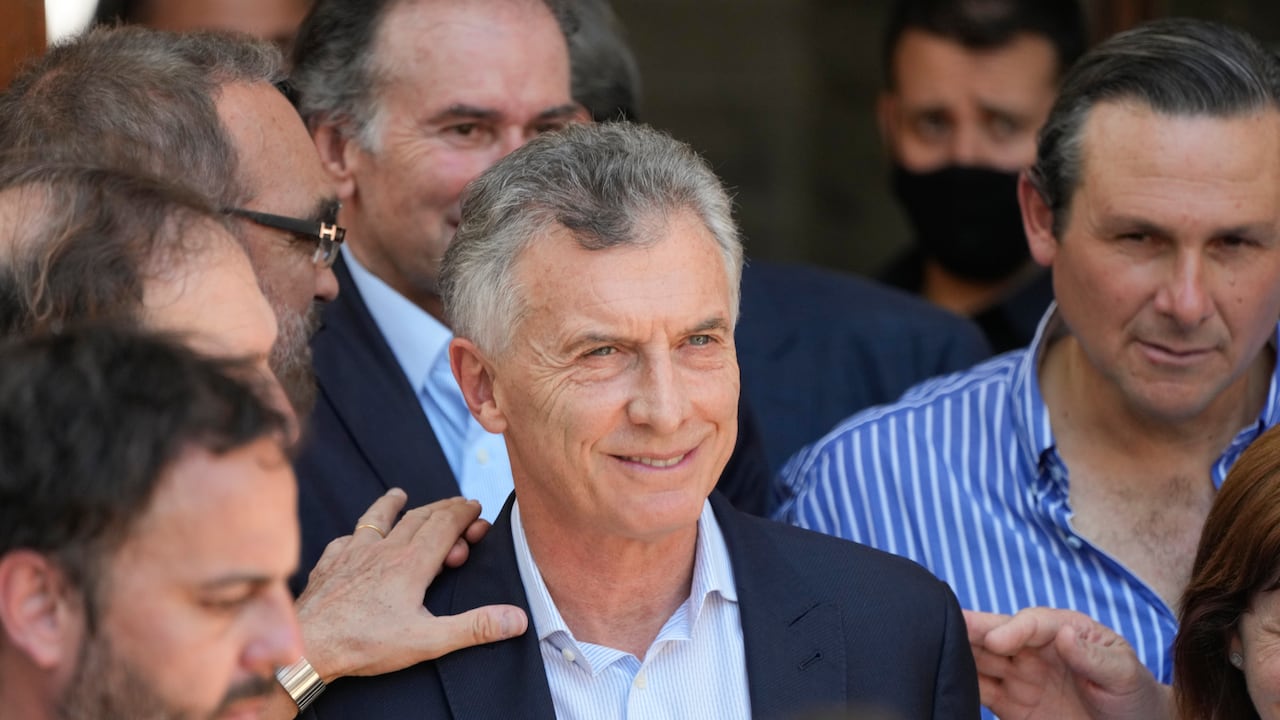 El expresidente argentino Mauricio Macri fue acusado formalmente el miércoles 1 de diciembre de 2021 por el espionaje ilegal a los familiares de las víctimas del hundimiento de un submarino en 2017. (AP Foto/Natacha Pisarenko)