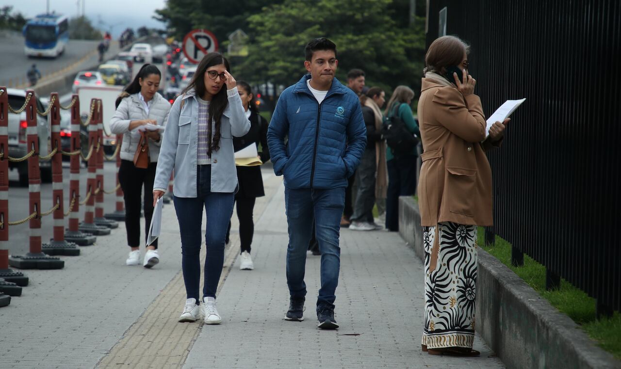 Embajada de Estados Unidos en Colombia
sección de visas, filas para solicitar visa americana