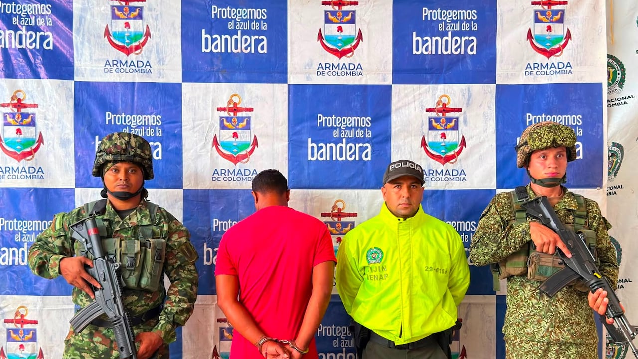 Alias Cortico, señalado como cabecilla de Mordisco en Nariño, tras ser capturado.