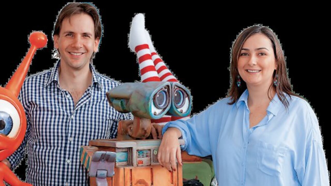 Manuel José Osorio y Alina Restrepo, ganadores premio Ventures categoria general.