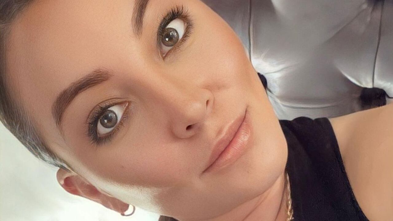 La periodista de La W Radio Catalina Suárez, denunció por medio de redes sociales que está siendo perseguida por personas sospechosas.