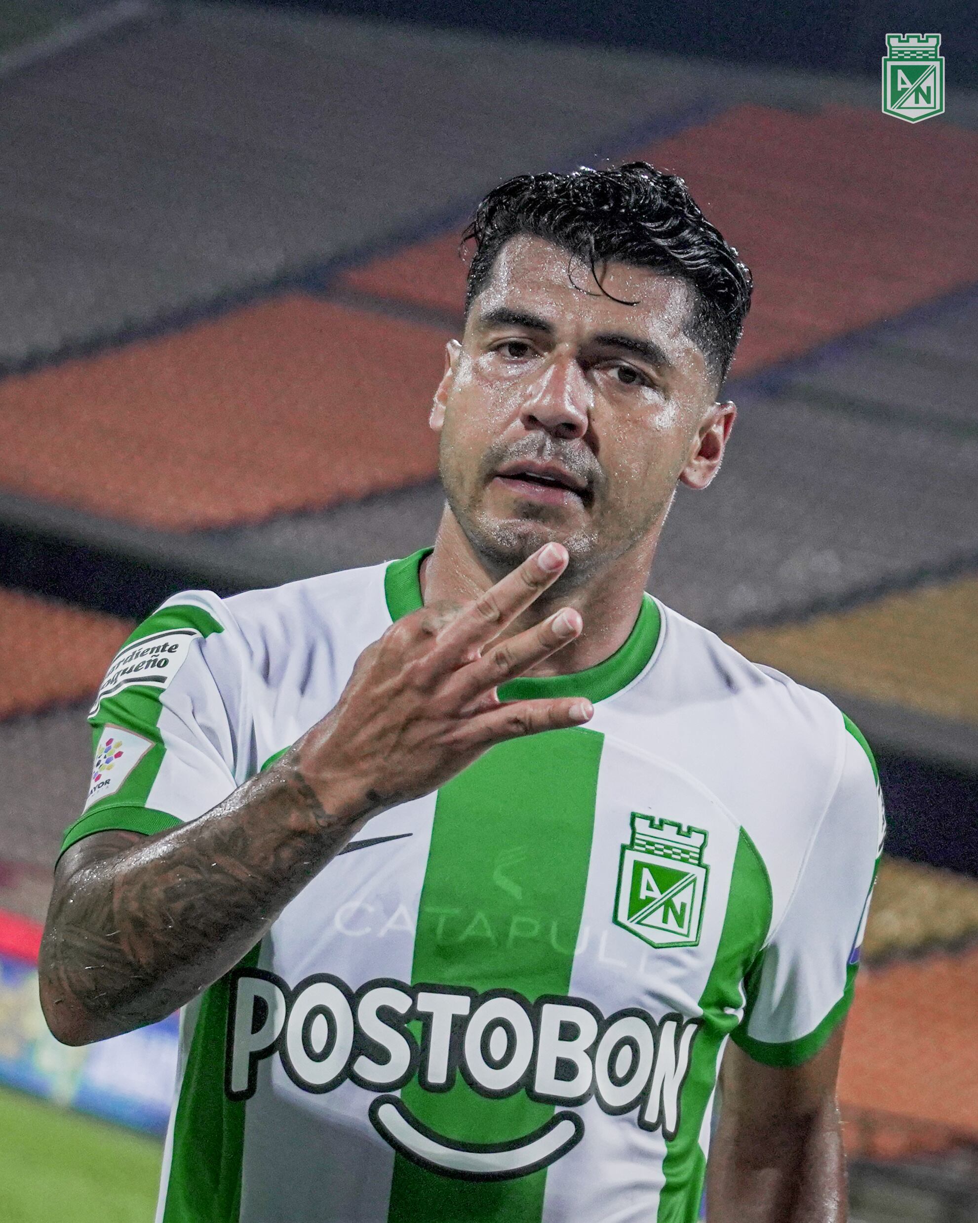 Duque celebrando su doblete frente a Unión Magdalena