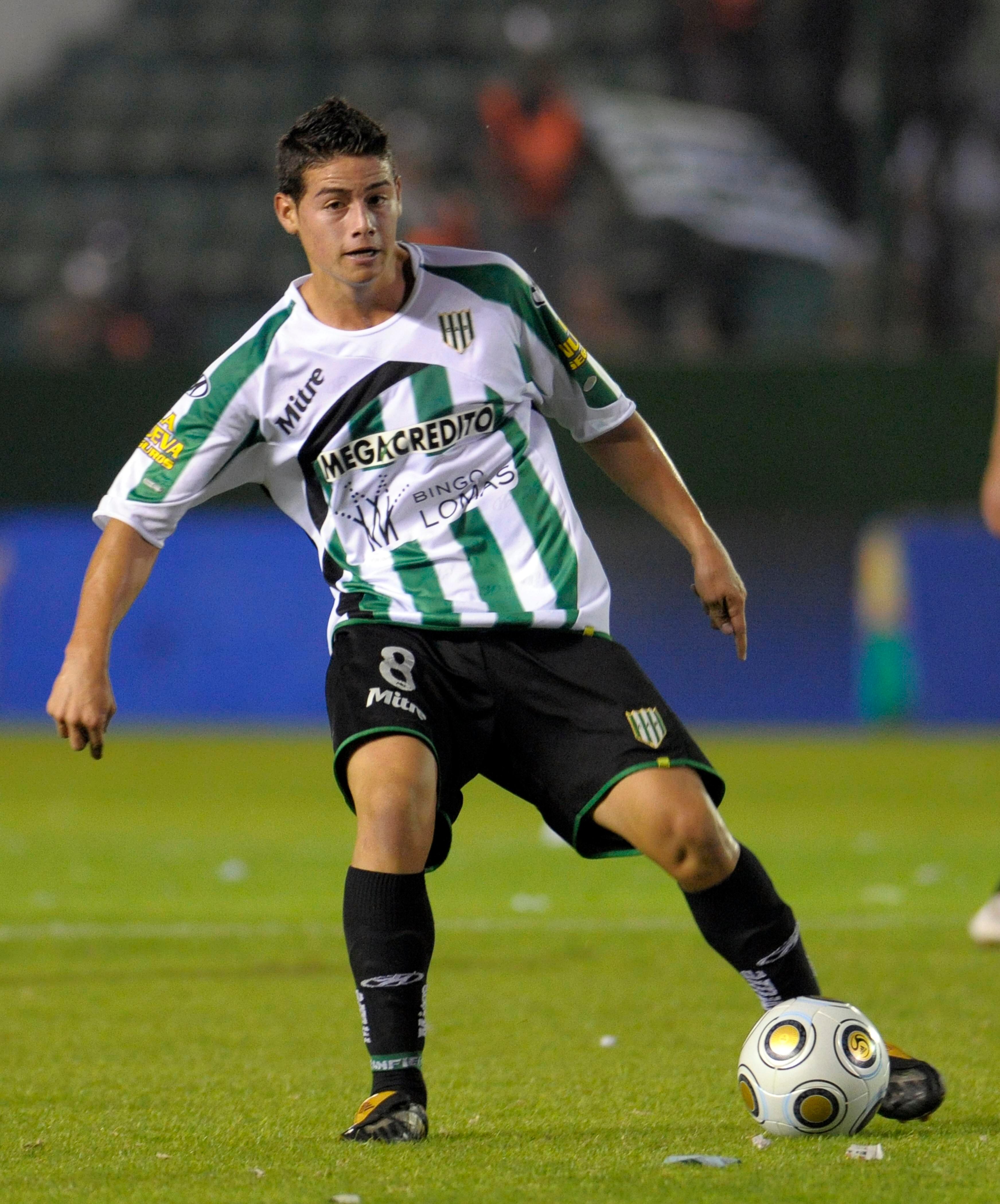 James con Banfield.
