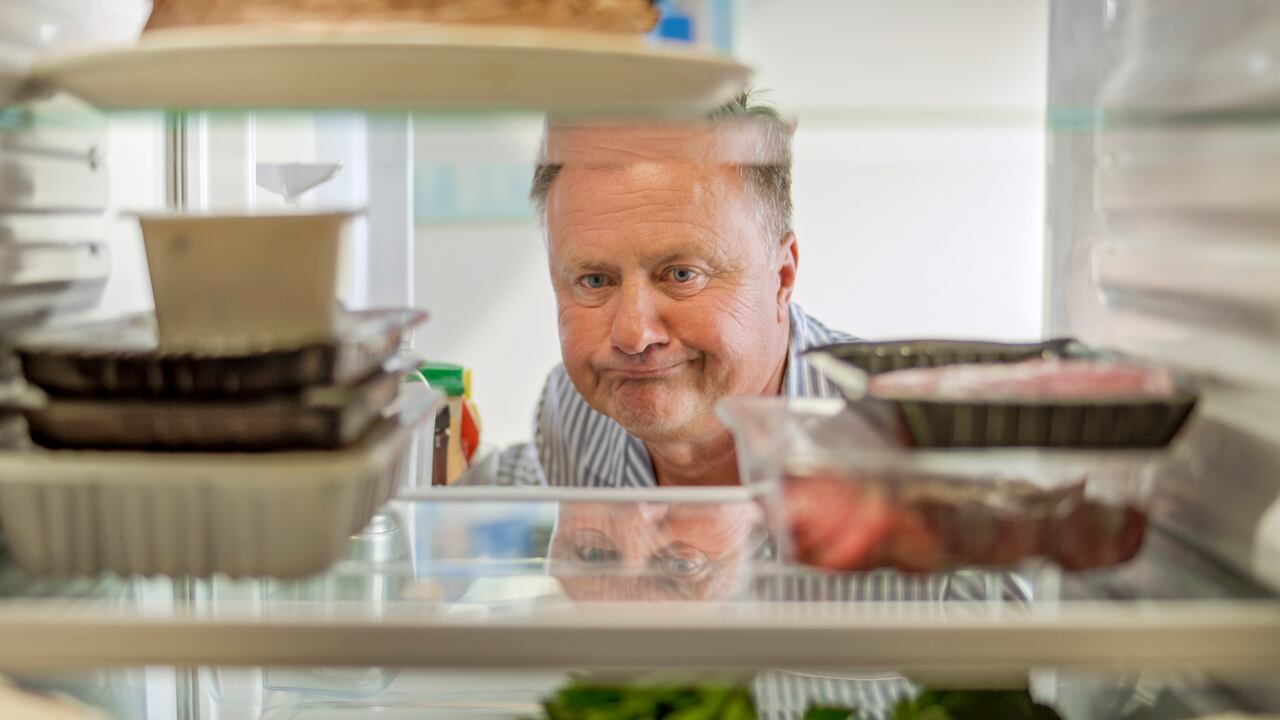 El sonido de la nevera, cuando es demasiado ruidoso, puede ser señal de un funcionamiento anormal o un posible problema mecánico.