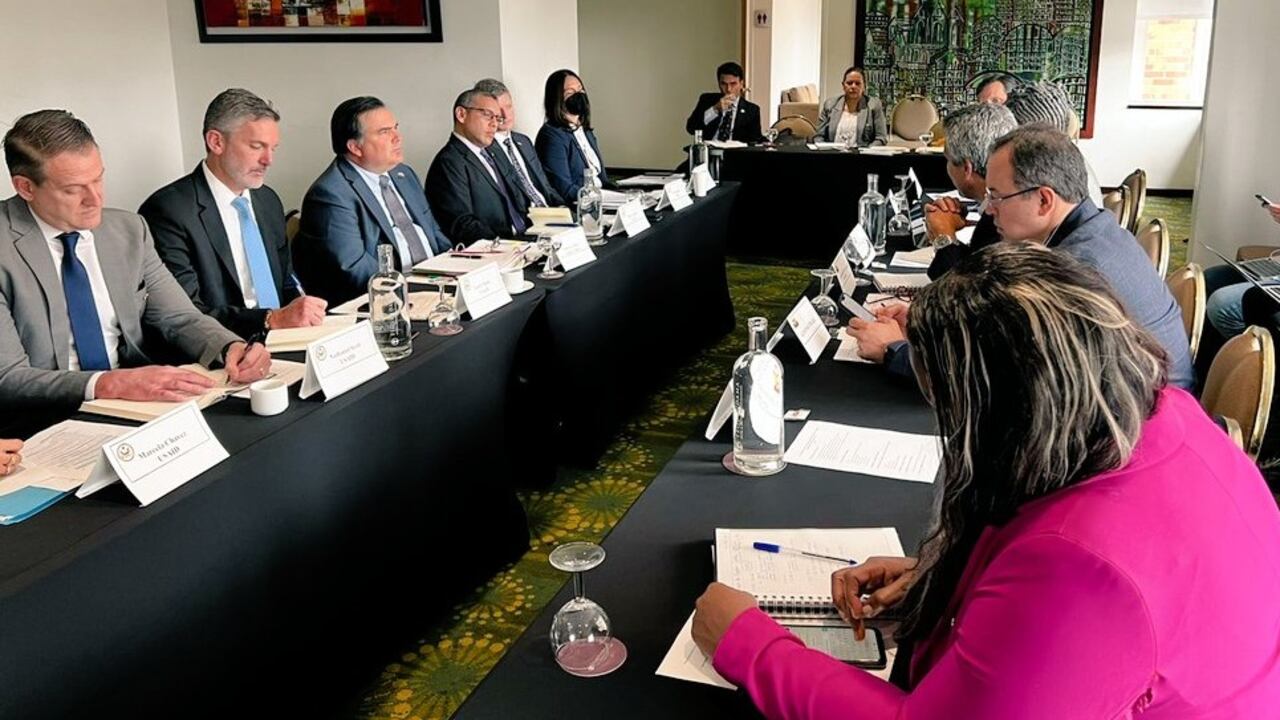 Los delegados del gobierno de Petro y los funcionarios de la embajada norteamericana en Bogotá se reunieron en el Hotel Tequendama de la capital.