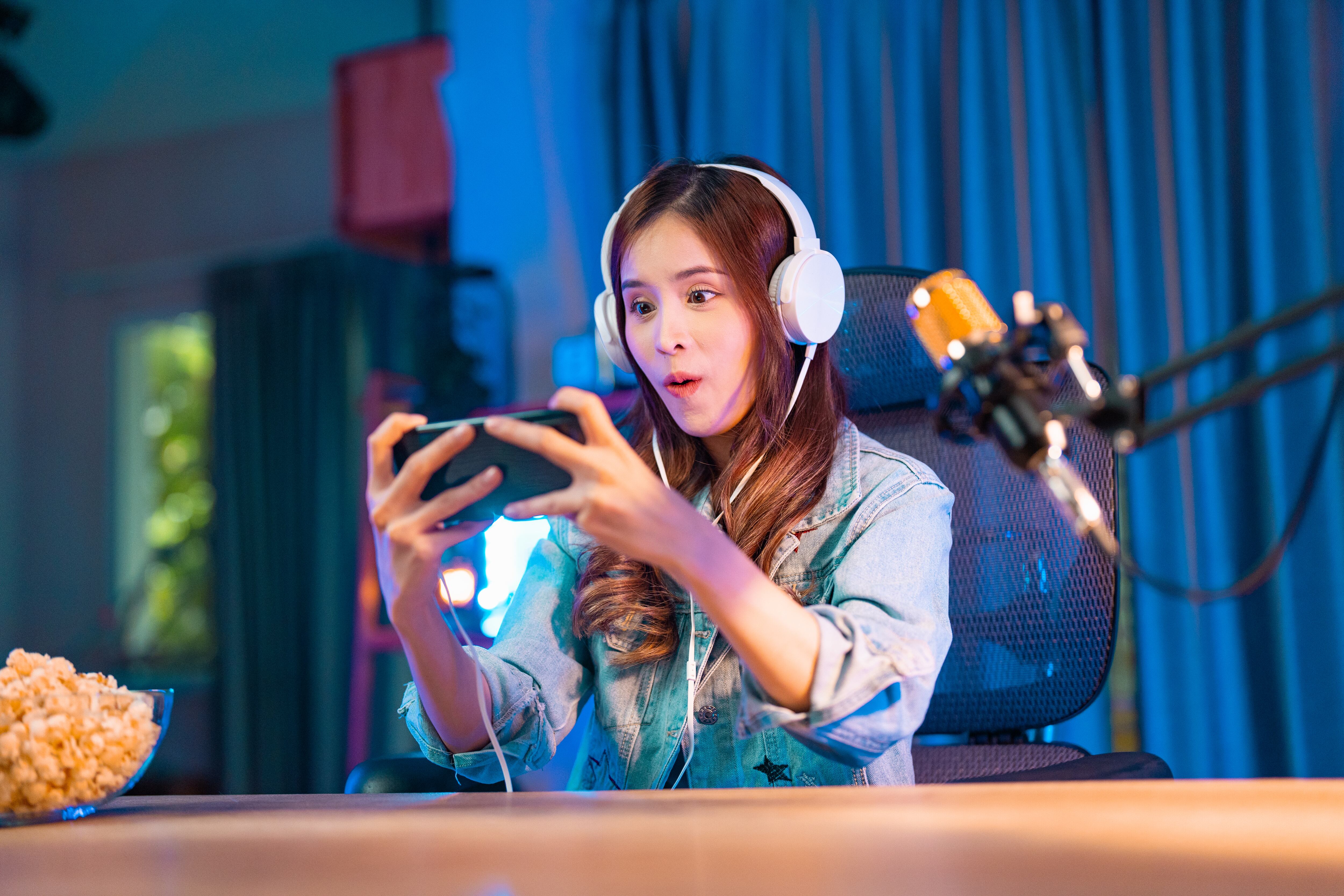 Las pantallas rectas siguen siendo consumidas; sin embargo, el mercado ofrece diferentes alternativas a los usuarios.