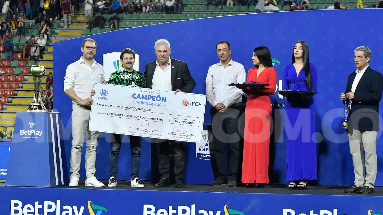 Nacional campeón, premiación de DIMAYOR.