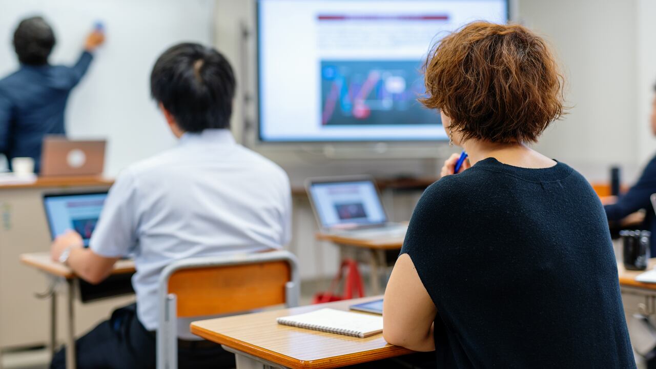 Hay vacantes para ingenieros, estadísticos, licenciados en idiomas y otras profesiones.