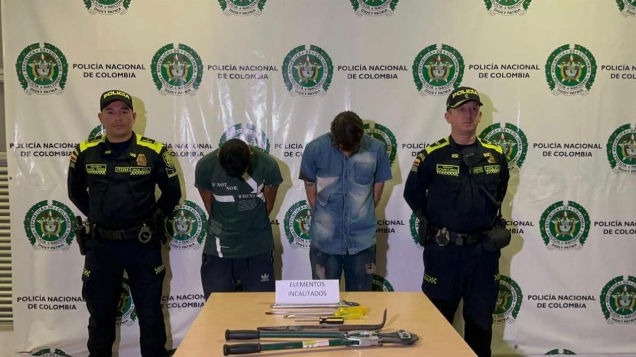 Presuntos apartamenteros capturados en Bucaramanga.