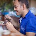 El músico Elkin Robinson; los maestros del Barniz de Pasto Mary Ortega y Richard Valderrama y; de filigrana Deisy Ortiz y Josimar Pedroza estarán presentes en el Pabellón de Colombia.