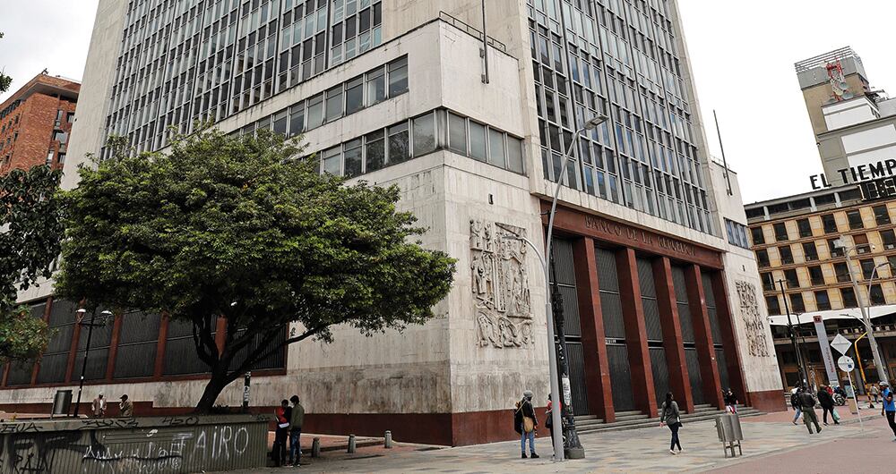 El Banco de la República ha subido en varias ocasiones las tasas de interés en el país, siguiendo la línea de otros bancos centrales de la región