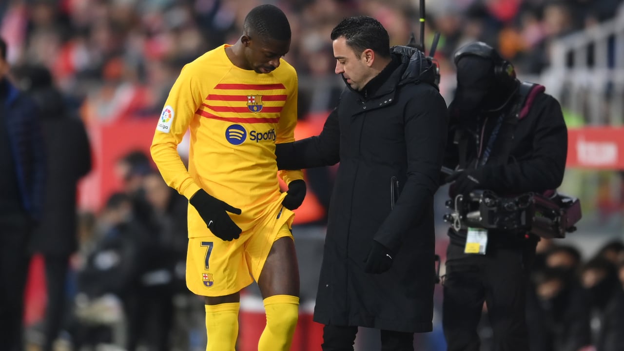 Dembelé se retiró del campo a los 26 minutos en lugar de Pedri