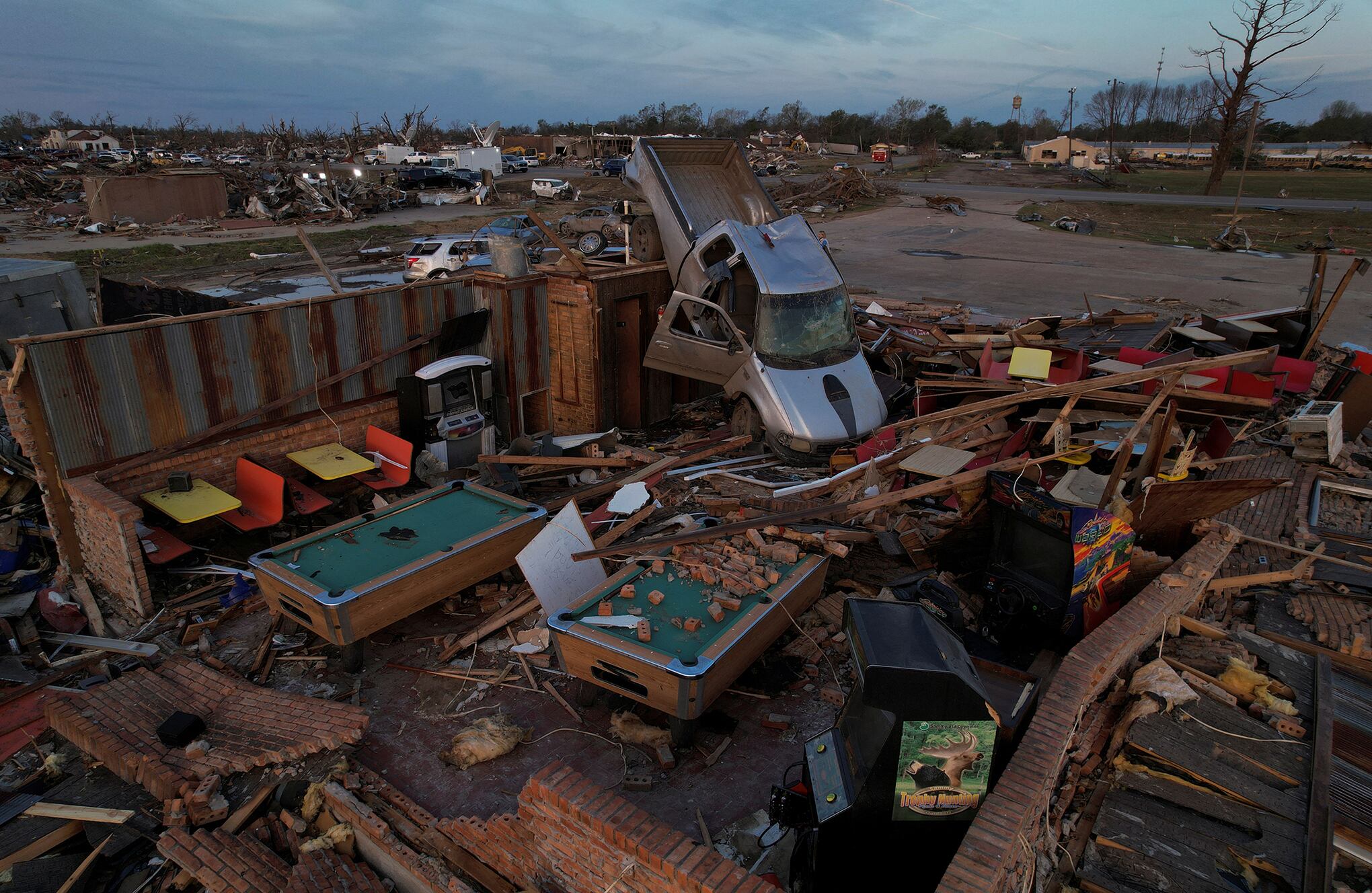 En imágenes : Secuelas de tornado en Mississippi