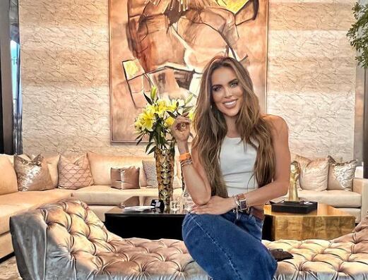 Sara Corrales, actriz, modelo y empresaria colombiana.