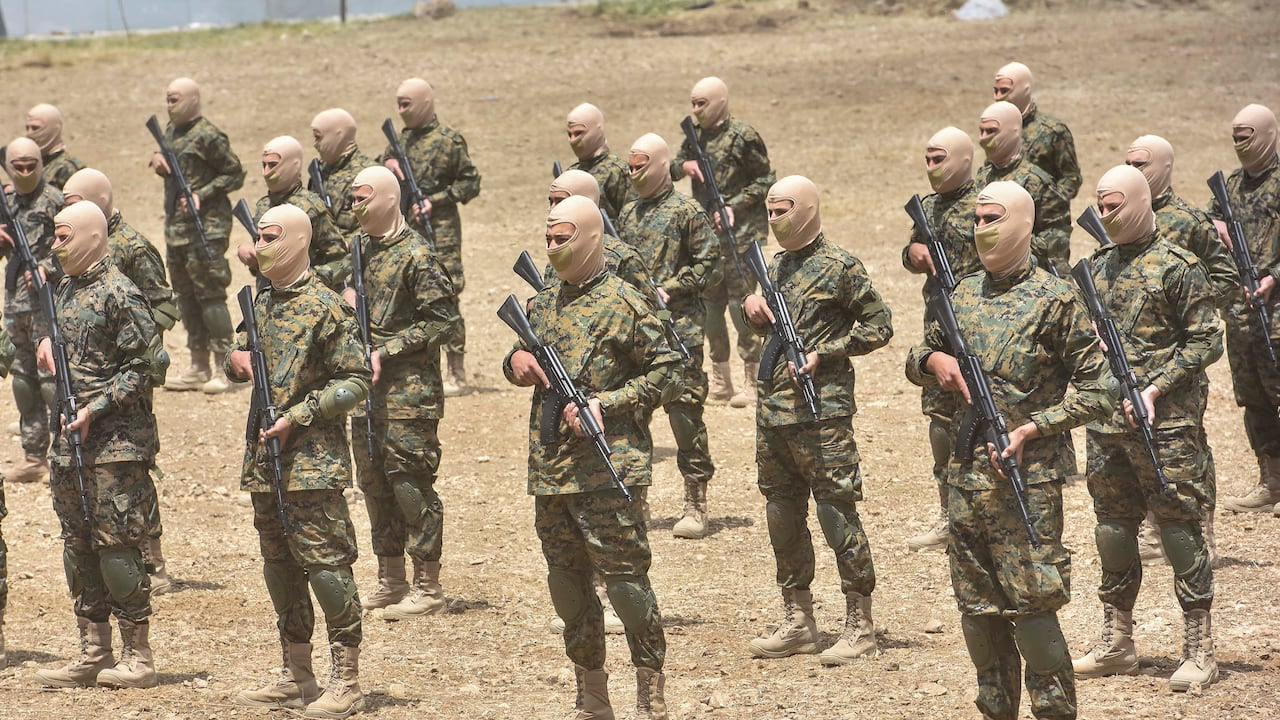 Ese país dice que el líder terrorista está rodeado en un búnker luego de tomar el control de uno de los bastiones militares este martes.