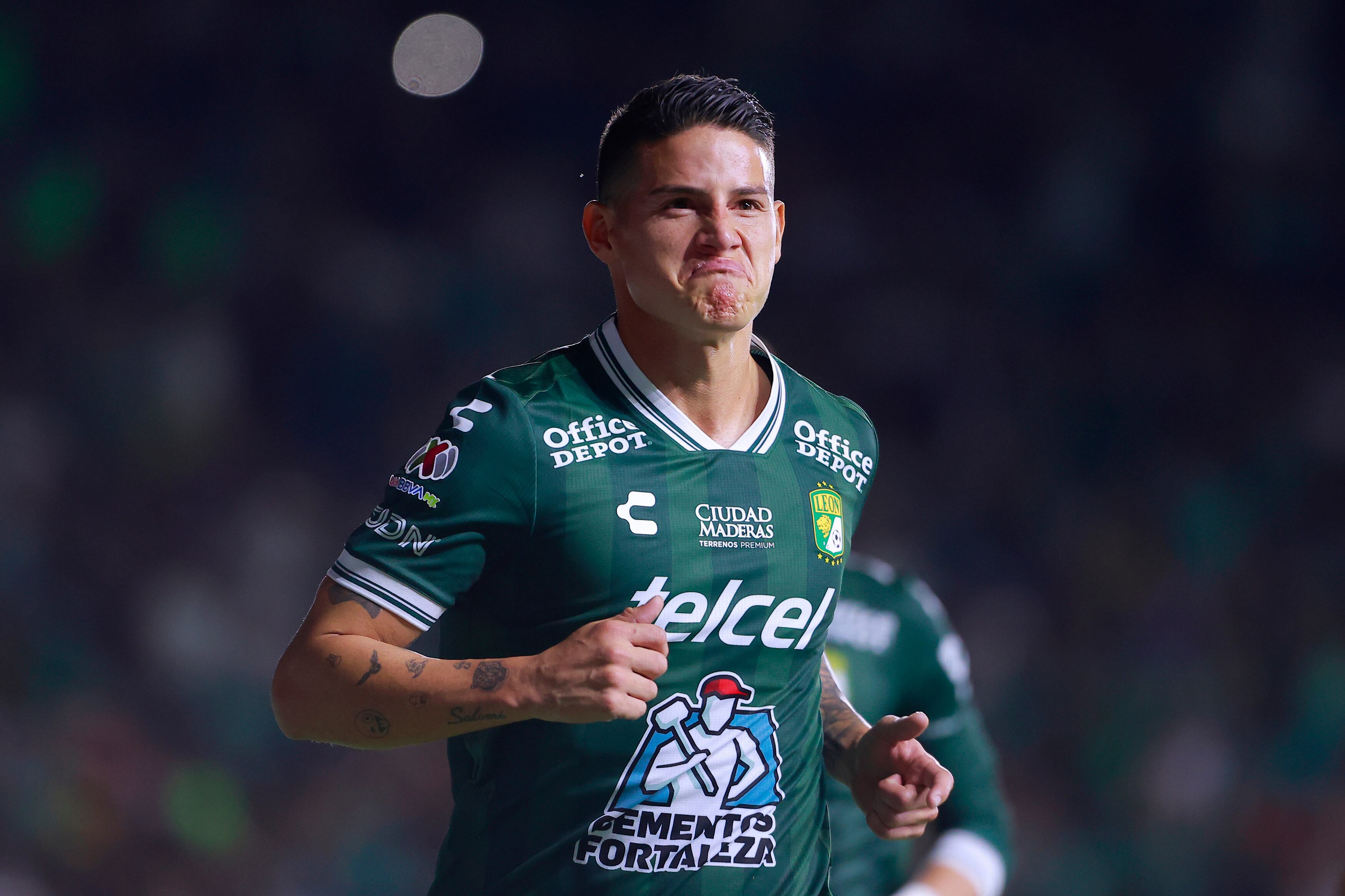 LEON, MEXICO - OCTOBER 4: James Rodriguez of Leon celebrates after scoring the team's first goal during the 12th round match between Leon and Toluca as part of the Torneo Apertura 2025 Liga MX at Leon Stadium on October 4, 2025 in Leon, Mexico. (Photo by Cesar Gomez/Jam Media/Getty Images)