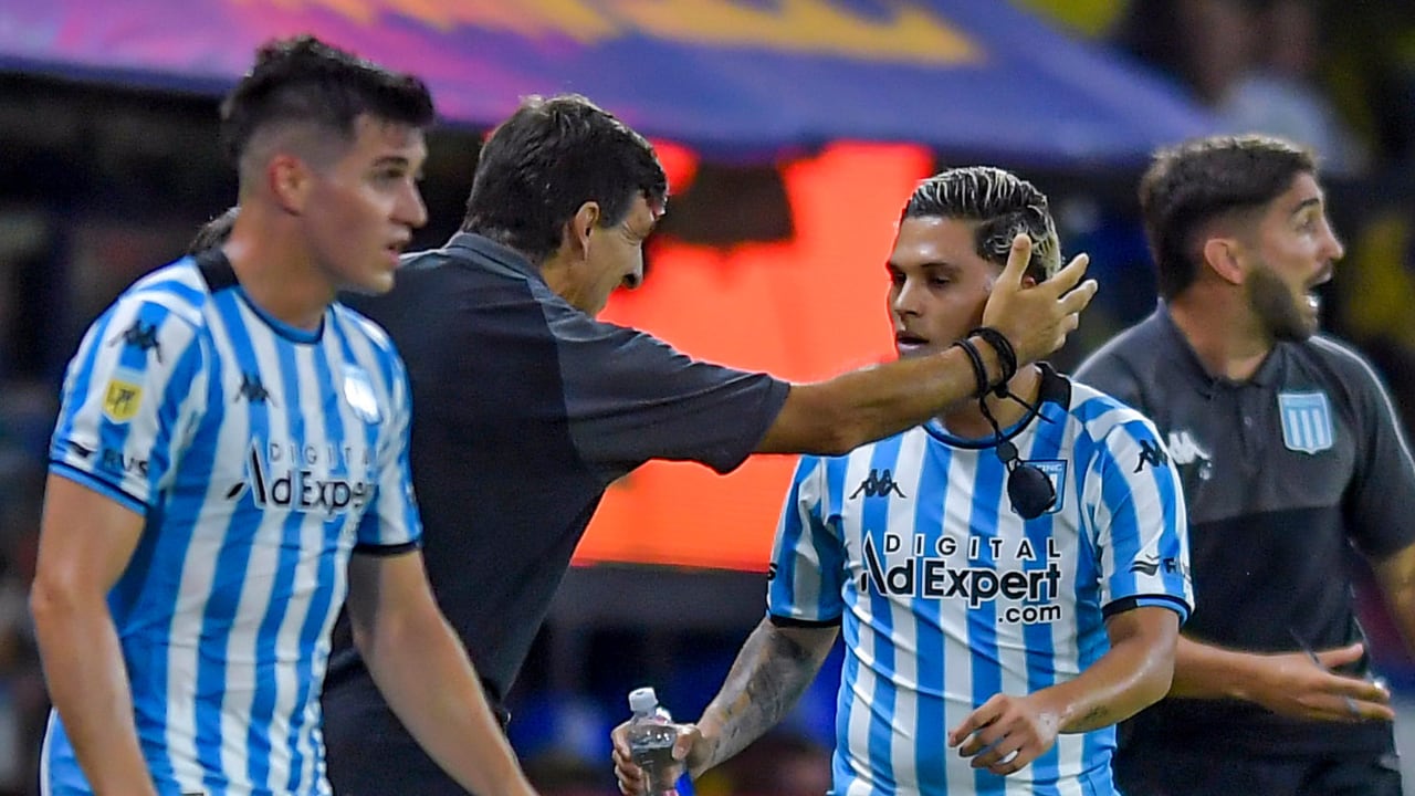 Juan Fernando Quintero y Gustavo Costas en Racing de Avellaneda