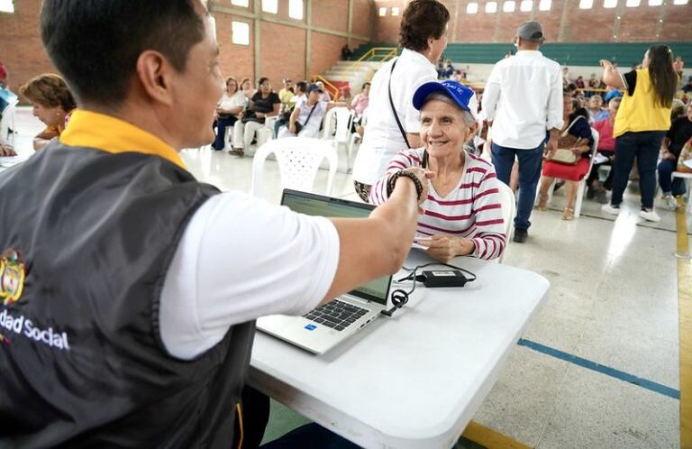 La entrega de recursos comenzará el 30 de septiembre, para los beneficiarios bancarizados; para quienes recibirán el pago por giro, a partir del 2 de octubre. El proceso se extenderá hasta el 16 de octubre.