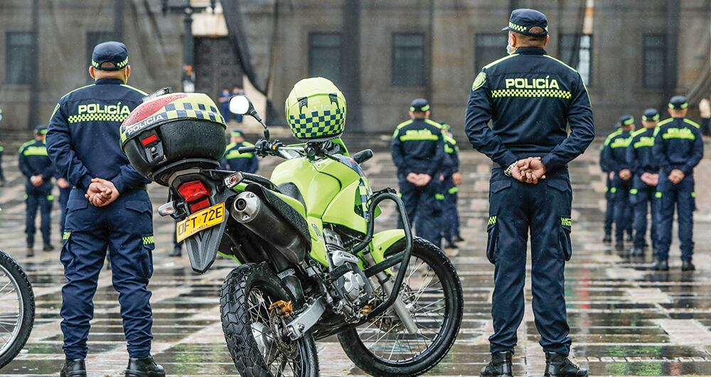  El contrato tiene como propósito dotar de balas calibre 9 milímetros a los uniformados que patrullan las calles. 