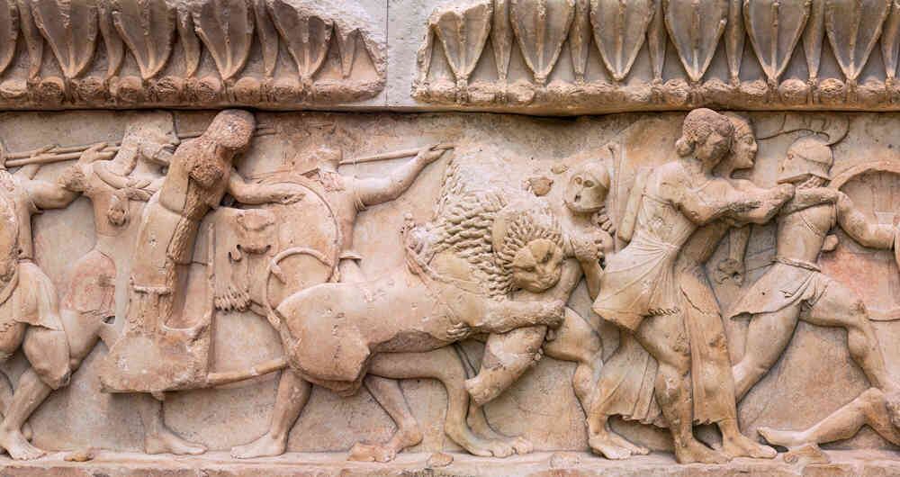 La leyenda de Troya la sitúan en el año 1200 a.C, aún se debate si la historia fue real o producto de la imaginación de Homero.