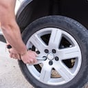 Descubra por qué la aparición de chichones en las llantas de su carro podría ser una señal de advertencia.