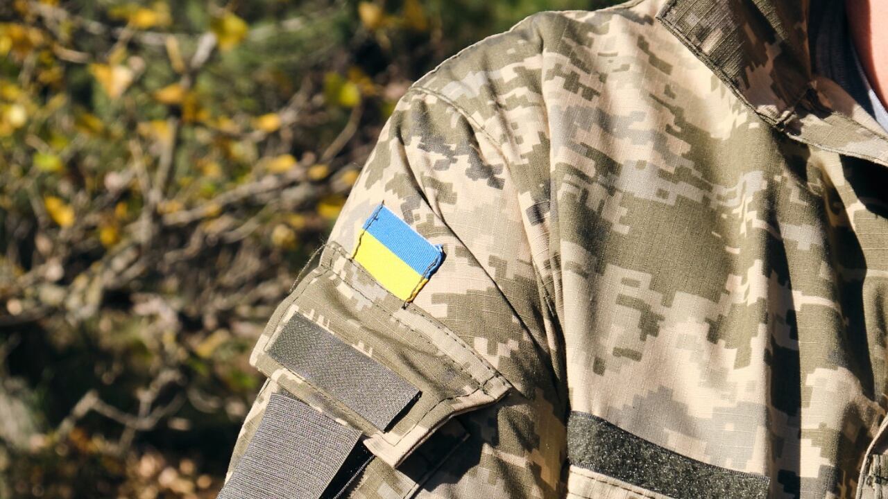 Letonia permitirá que sus ciudadanos sirvan como voluntarios en el ejército de Ucrania.