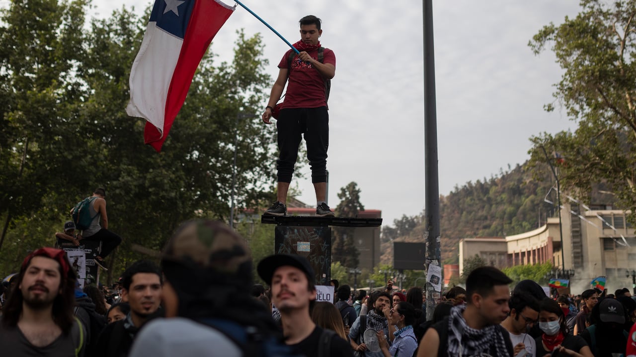 Protestas en Chile. (Photo by Jeremias Gonzalez/NurPhoto via Getty Images)