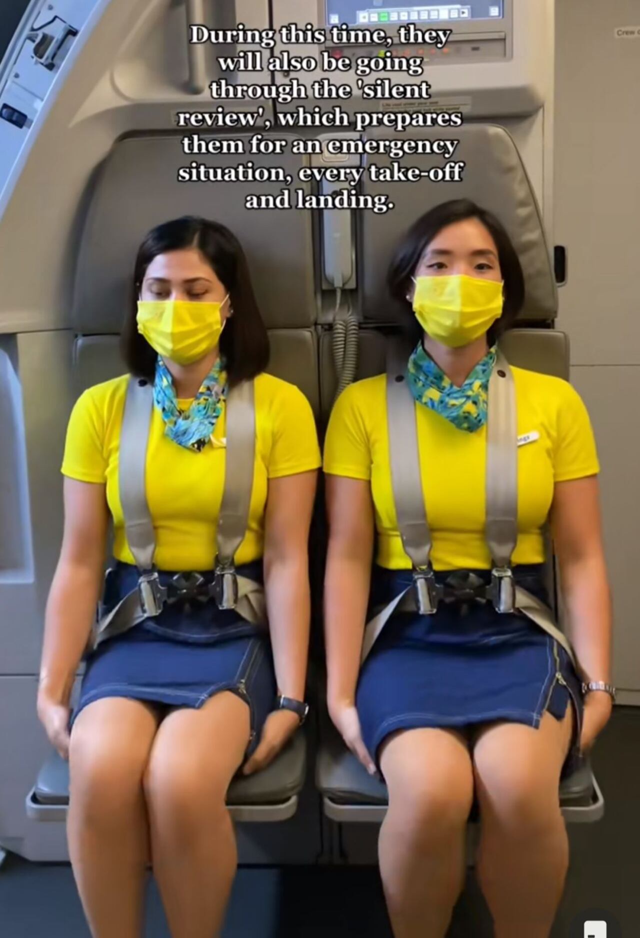 La azafata realiza videos en los que explica interesantes detalles de su trabajo como asistente de vuelo