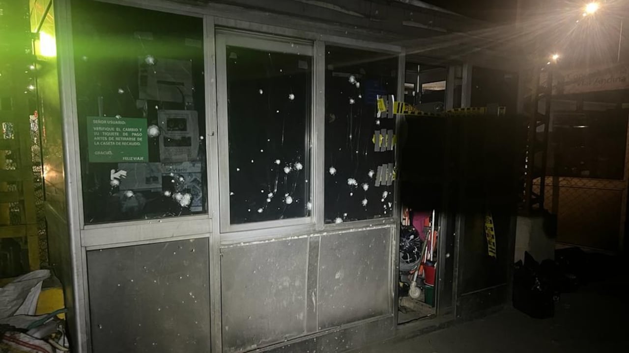 Dos trabajadores de la concesión resultaron heridos por la explosión de tres artefactos explosivos en la vía al Llano