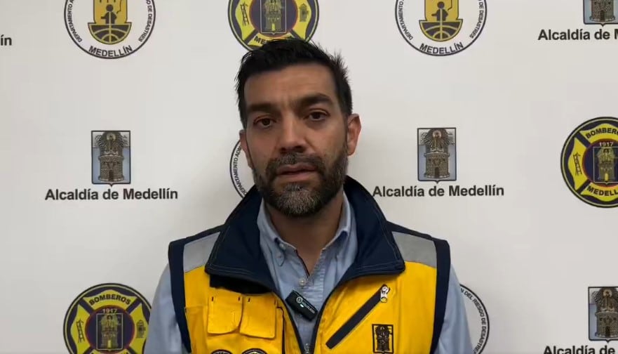 Nueve incendios y dos quemados dejó la noche de velitas en Medellín: este es el balance de las autoridades